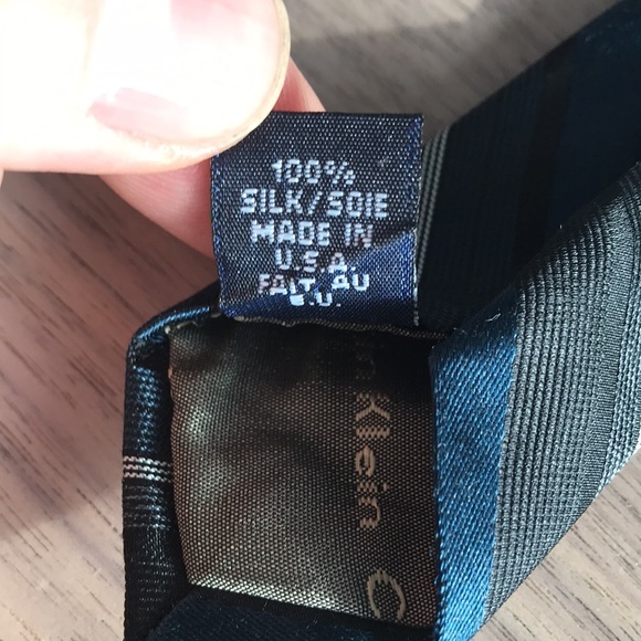 Brand New! 100% Silk Tie Calvin Klein Blue and Black Stripes - Picture 6 of 6